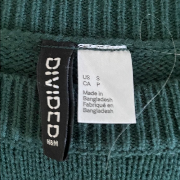 H&M forest green sweater - Picture 3 of 3